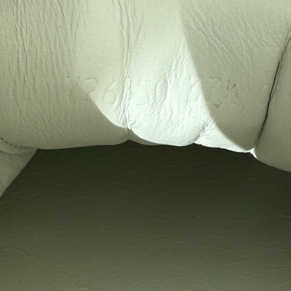 Gucci sneakers size 7.5 - Picture 9 of 9